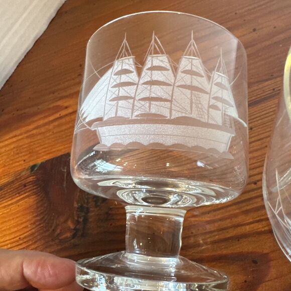2 Toscany Romania Clipper Ship Etched Crystal Barrel Footed Whiskey Glasses - Picture 2 of 9